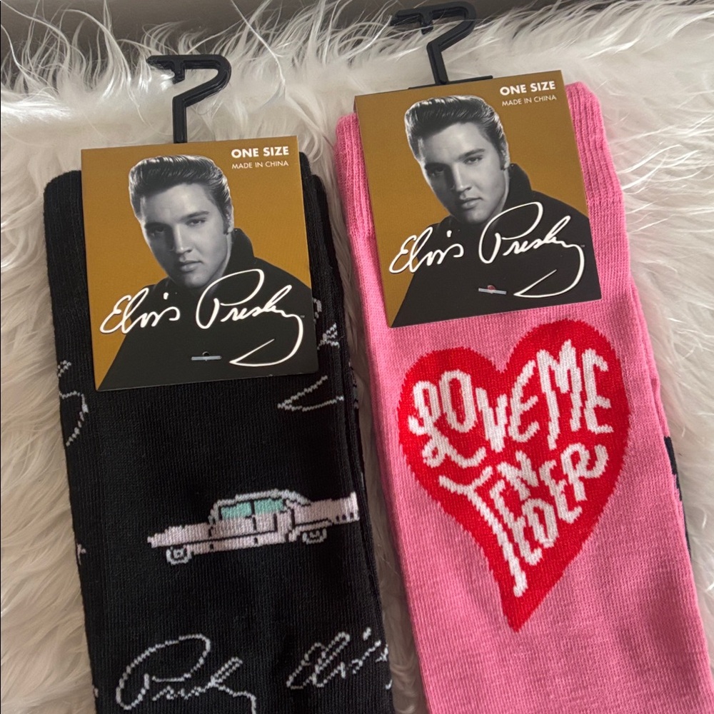 2 Pink Elvis Socks 💕🎙️ - Pink and Black Elvis Presley Socks - Picture 3 of 4